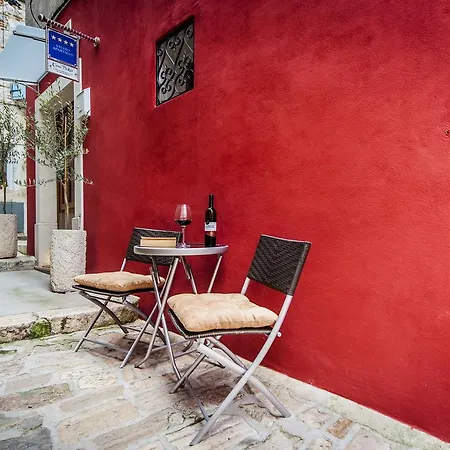 Casa Dekic Διαμέρισμα Ρόβινι