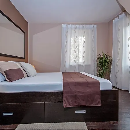 Apartament Casa Dekic *